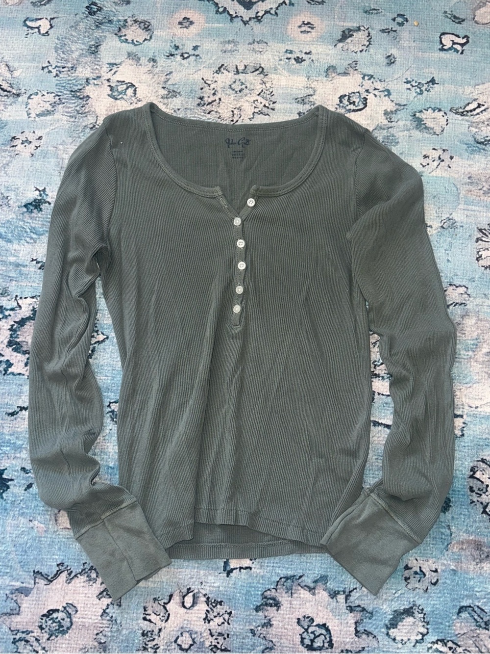 NWOT Brandy Melville Long Sleeve Henley Top Sage Green XS/S John Galt